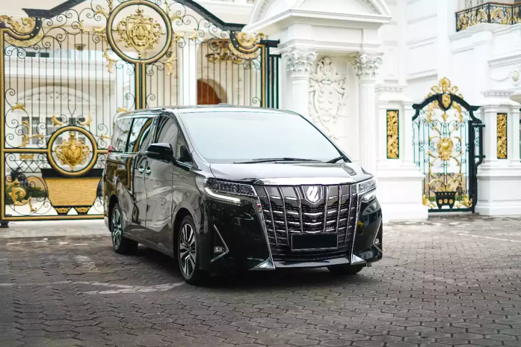 Tampak depan Alphard Facelift | Front Exterior Toyota Alphard Facelift | Bali Premium Trip