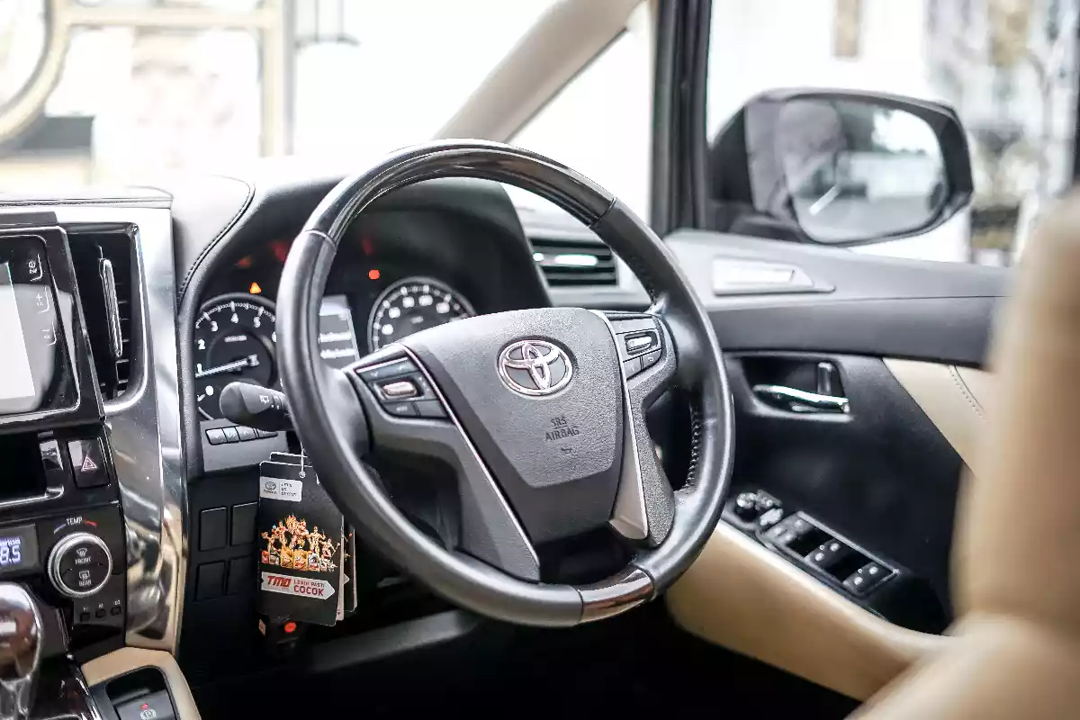 Alphard Facelift Steering Wheel Design | Bali Premium Trip 