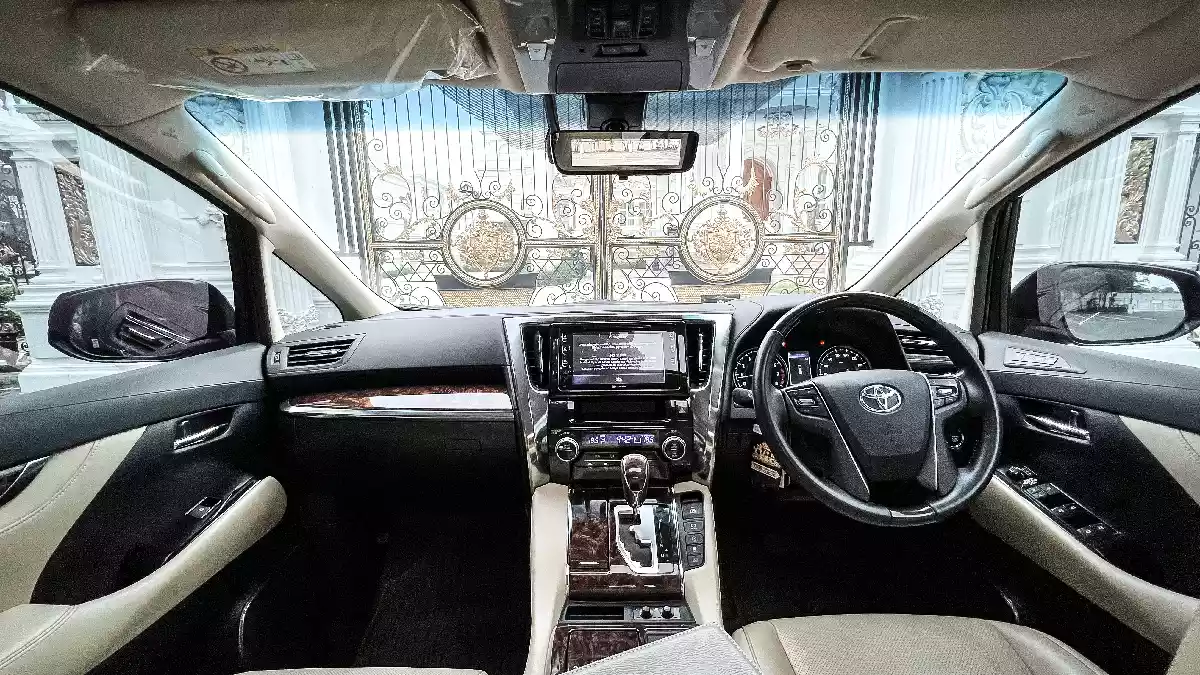 Alphard Facelift Dashboard Design | Bali Premium Trip