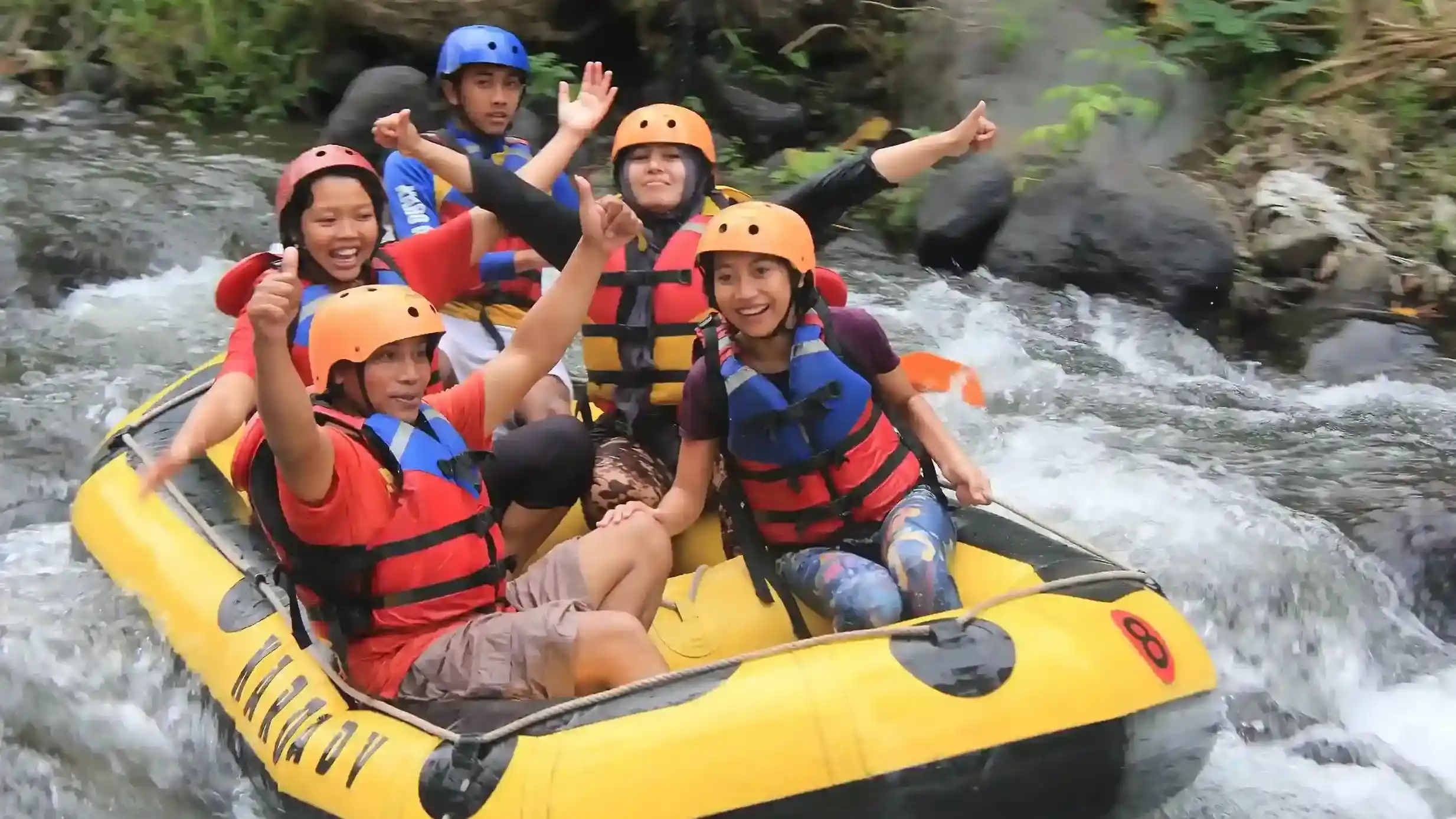 Rafting Ubud (source: commons.wikimedia.org)