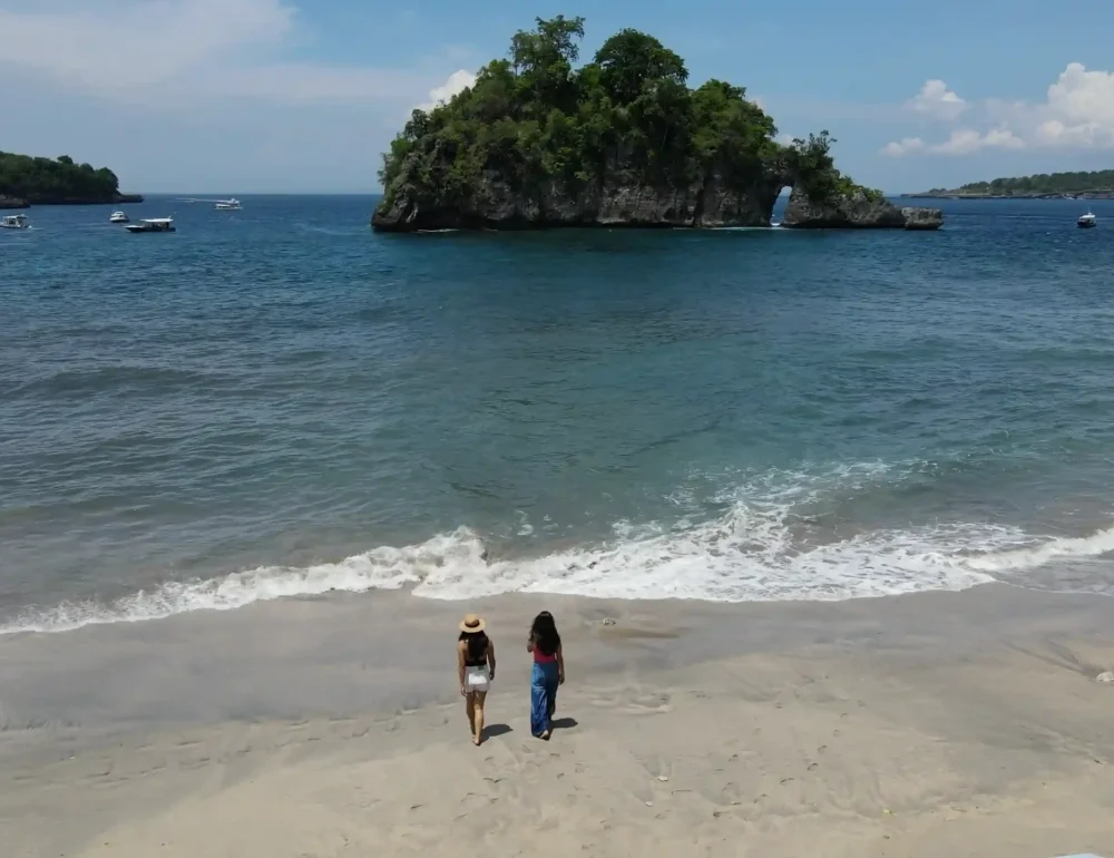 Crystal Bay on Nusa Penida | Nusa Penida Tour | Bali Premium Trip