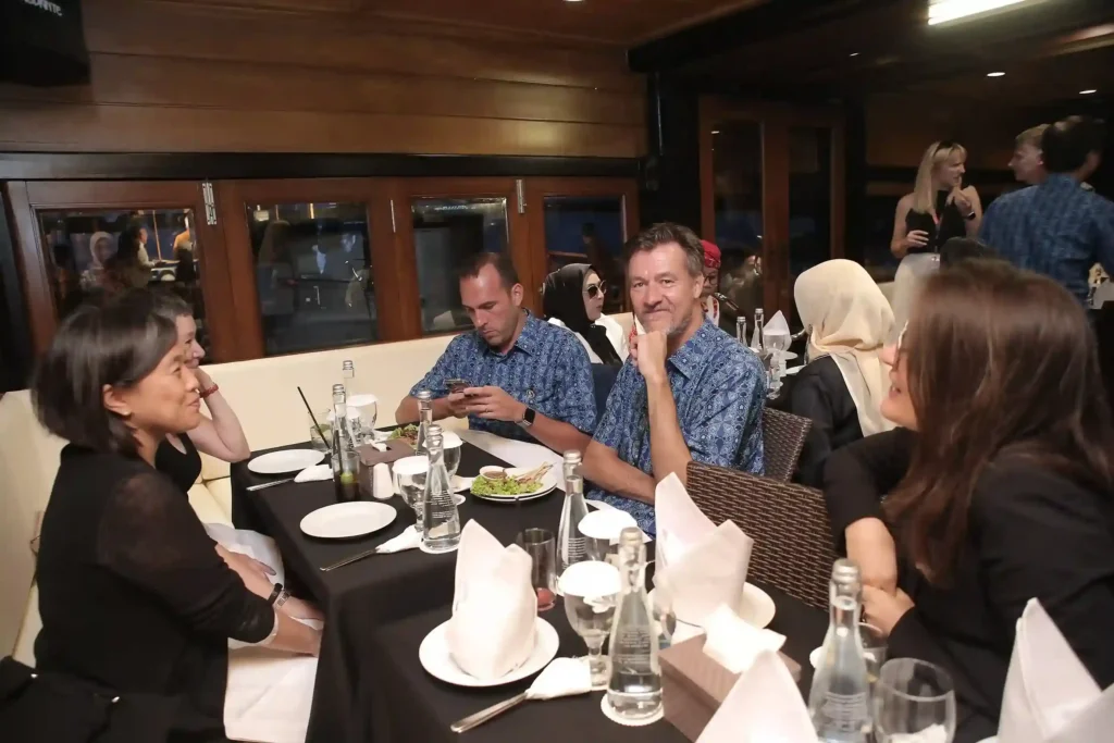 Meeting Lunch on Board | Bali Cruise Packages | Bali Premium Trip