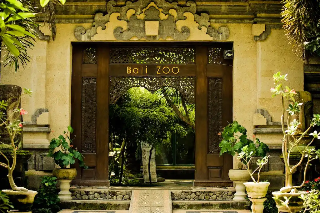 Bali Zoo (Source: Wikimedia Commons)