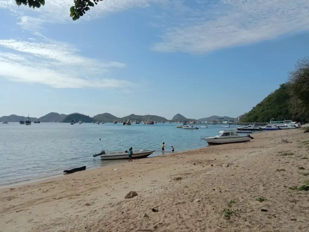 Pede Beach (Sumber Google Maps)