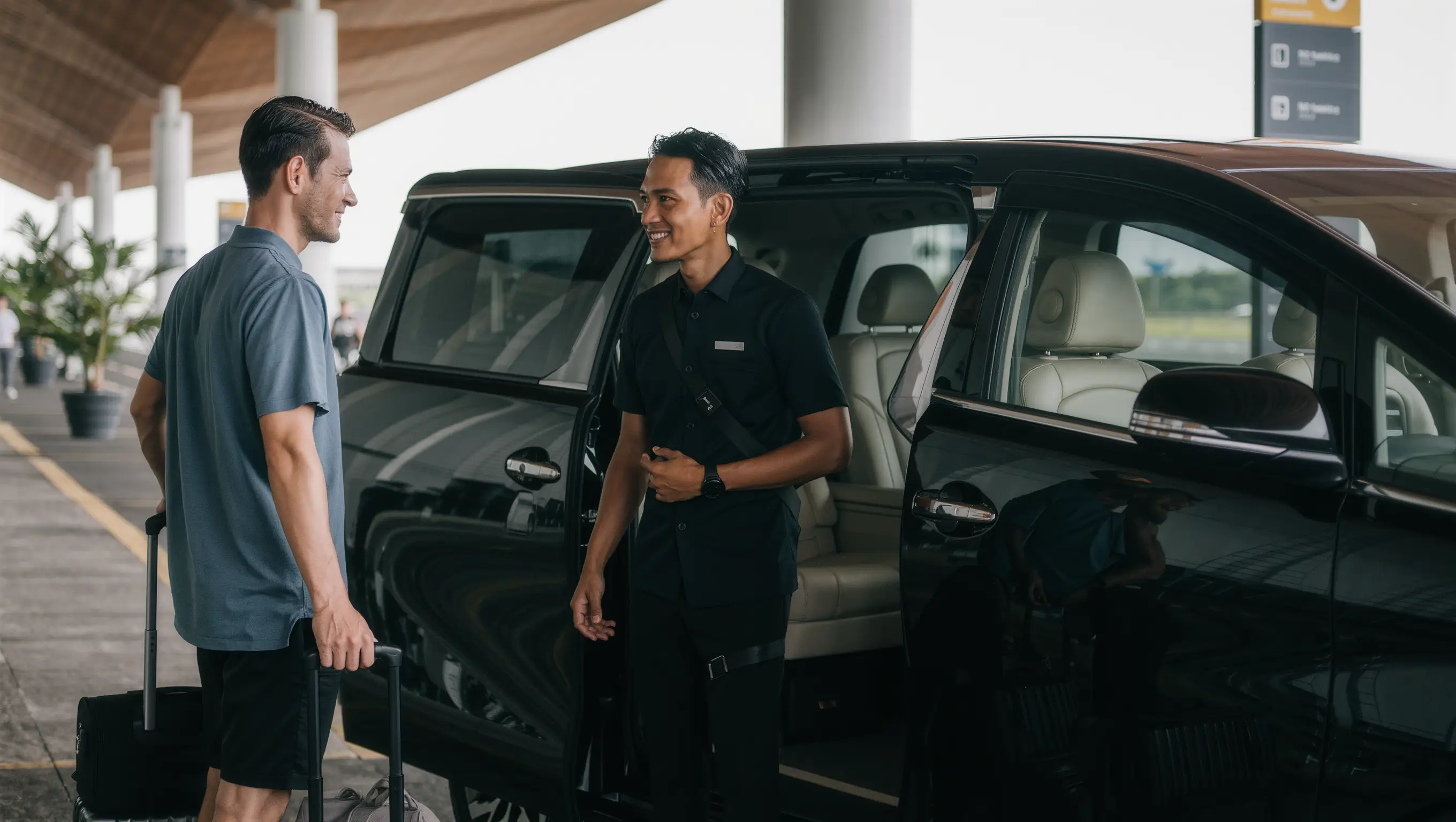 Private Transfer or Luxury Car Rental for Bali Airport Pickup, Which One Suits You Better?