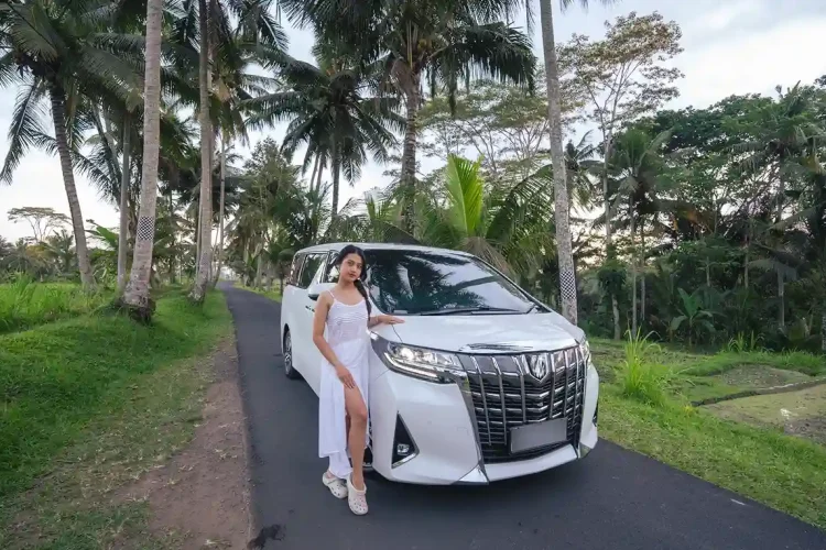 Rent Alphard in Bali | Luxury MPV | Bali Premium Trip