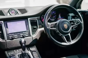 Porsche macan interior