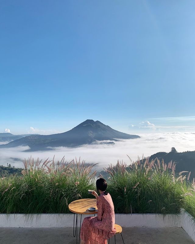 View gunung Batur di Montana Del Cafe Bali