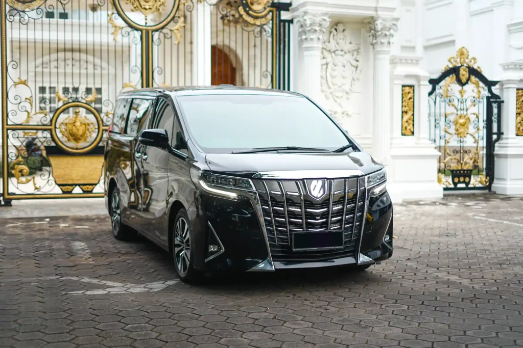 Eksterior Alphard Transformer Facelift - BaliPremium Trip