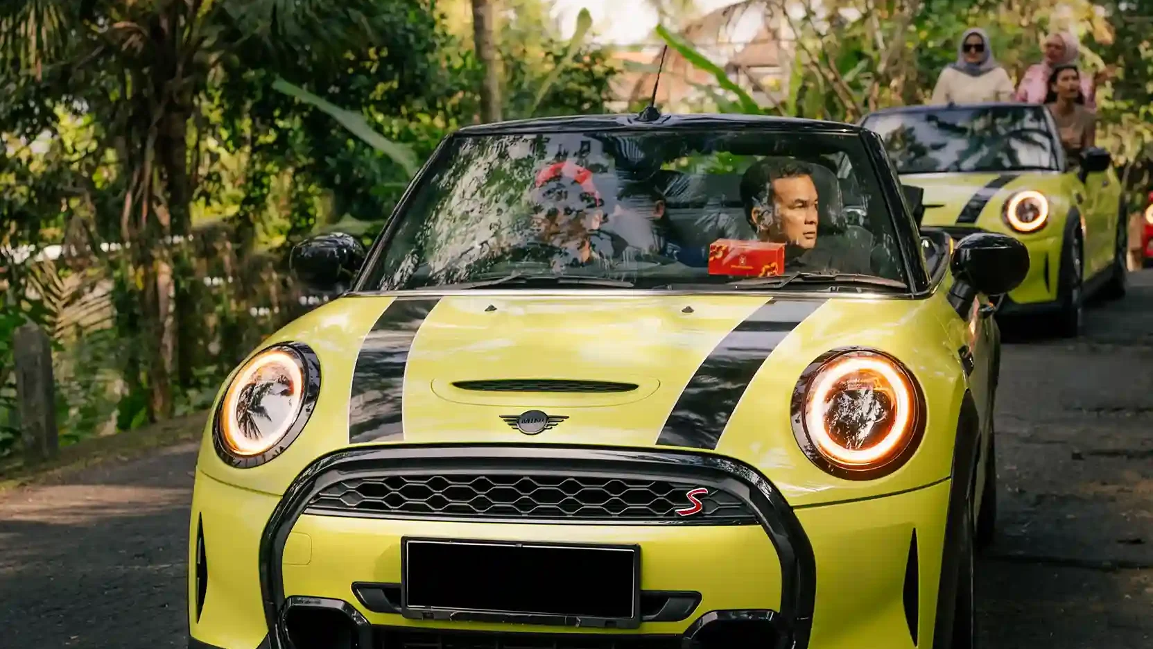 Mini Cooper Yellow in Bali - BaliPremium Trip