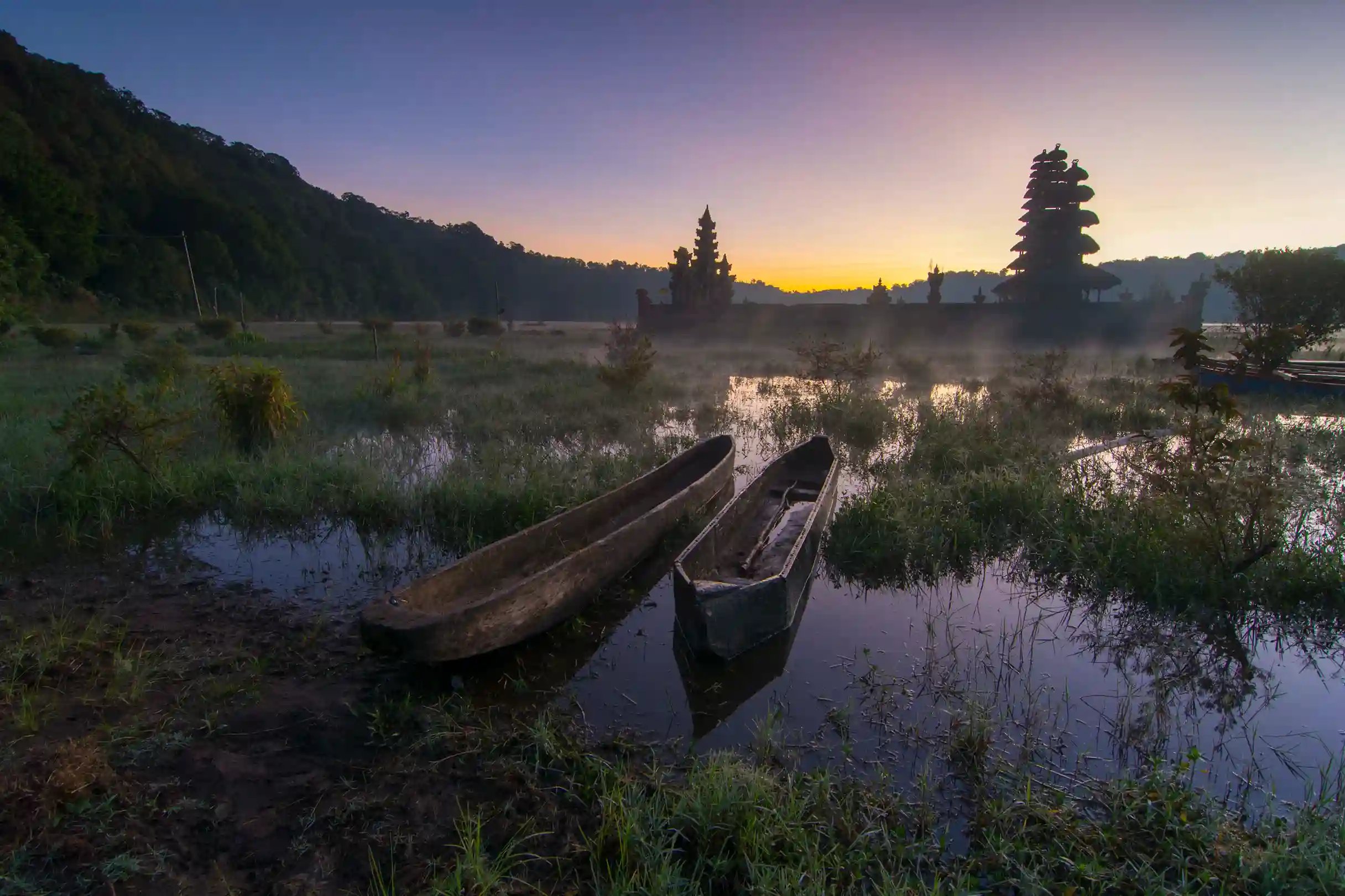 Danau Tamblingan, Bali (source: wikimedia-commons)