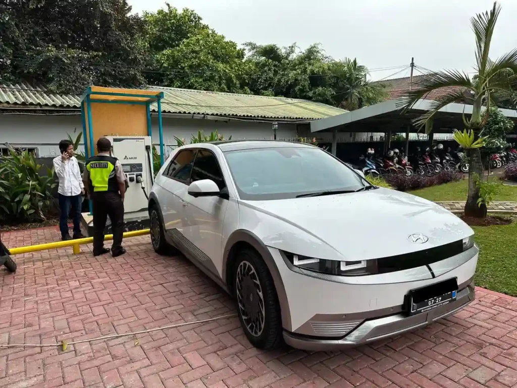 Sewa Mobil Ioniq 5 bersama Bali Premium Trip