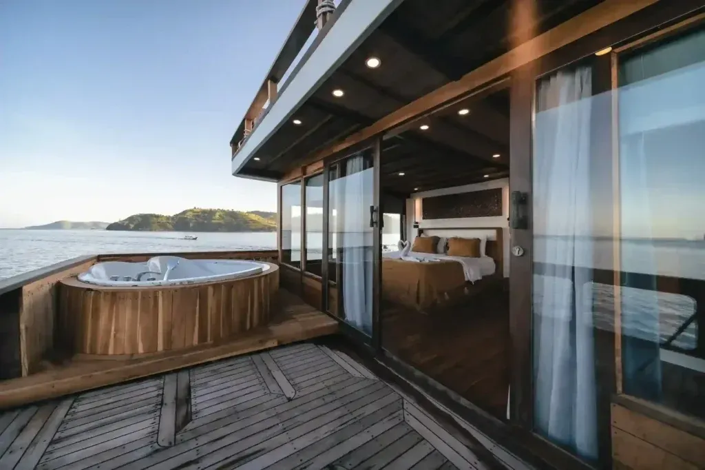 Elbark Cruise | Bali Premium Trip