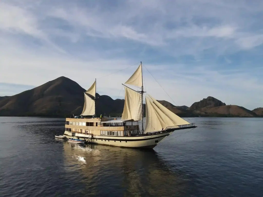 Kapal Lamborajo 3 | Bali Premium Trip
