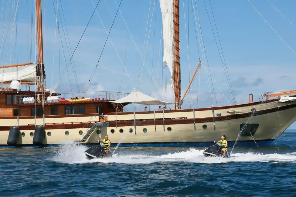 Kapal Lamima Phinisi di Labuan Bajo | Bali Premium Trip