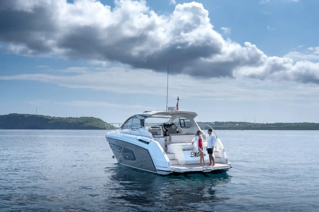 Enjoying Luxury Boat Trip with MIRA Azimut | Bali Premium Trip