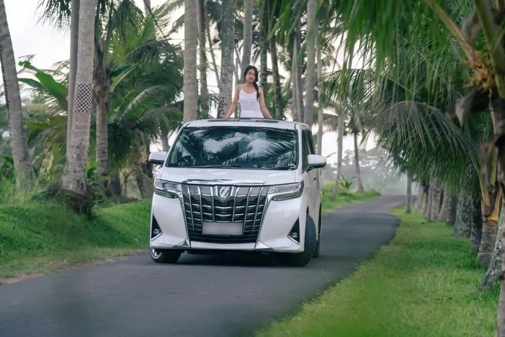 Alphard di Ubud | Sewa Alphard di Bali | Bali Premium Trip