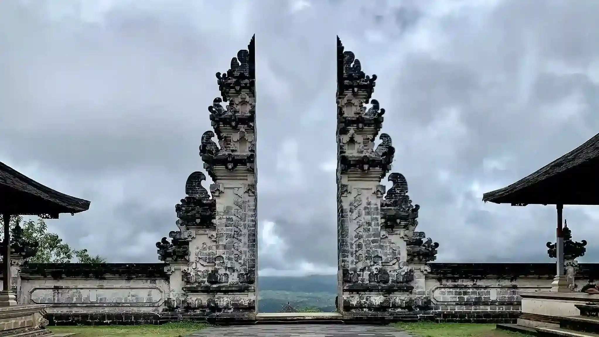 Besakih Lempuyang Tour