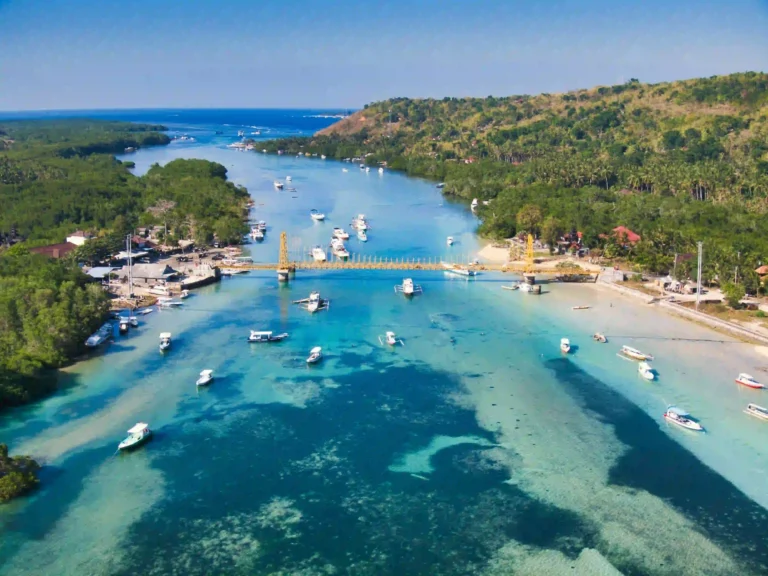 Destinasi Nusa Lembongan Bali Premium Trip (Source Unsplash)