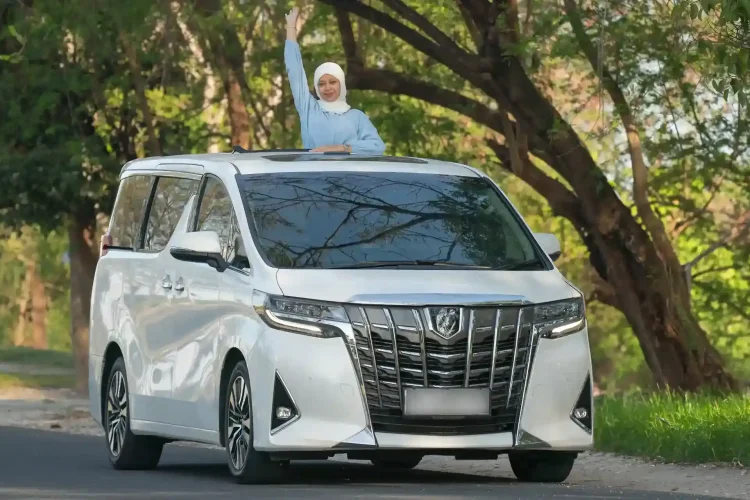 Alphard dari Bali Premium Trip