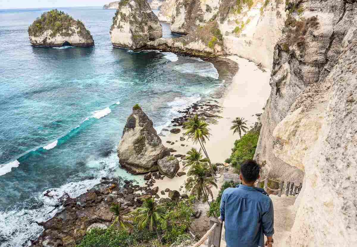 Diamond Beach | Bali Premium Trip